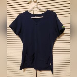Medcouture scrubs Navy Medium Top Medium Petite Pants Set MP